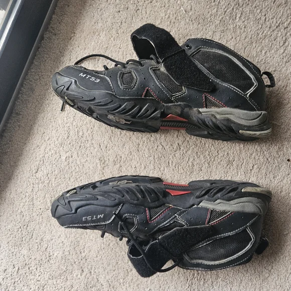 Shimano Black and Gray Cycling Footwear - Picture 2 of 5